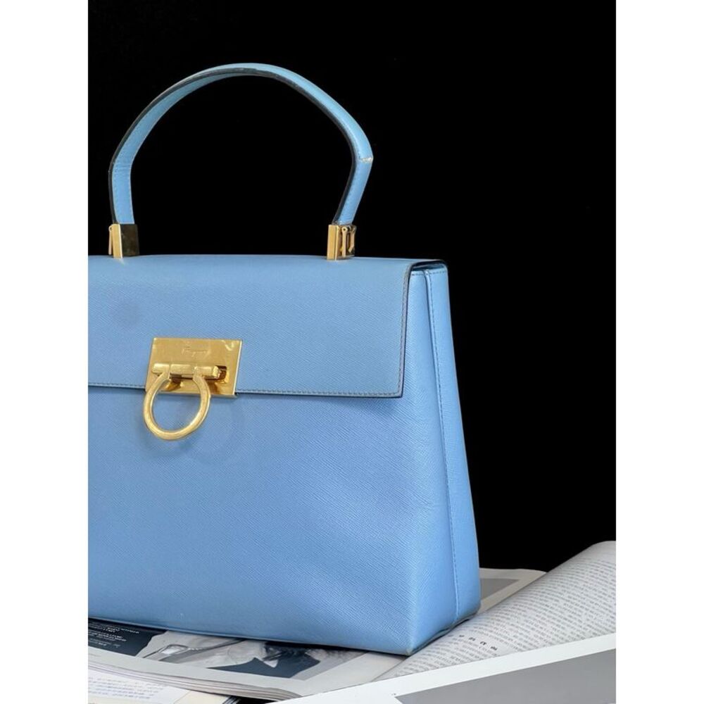 Ferragamo Women Pre-Loved Bag Very Good Condition - Picture 3 of 7